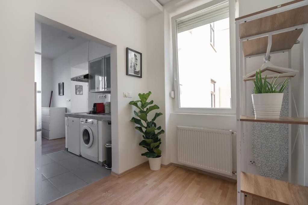 דירות וינה Grosse Terrasse, Klimaanlage Und U-Bahn Naehe מראה חיצוני תמונה
